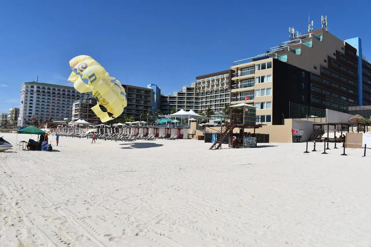 Quintas Del Lago Seaside Apartments Cancun