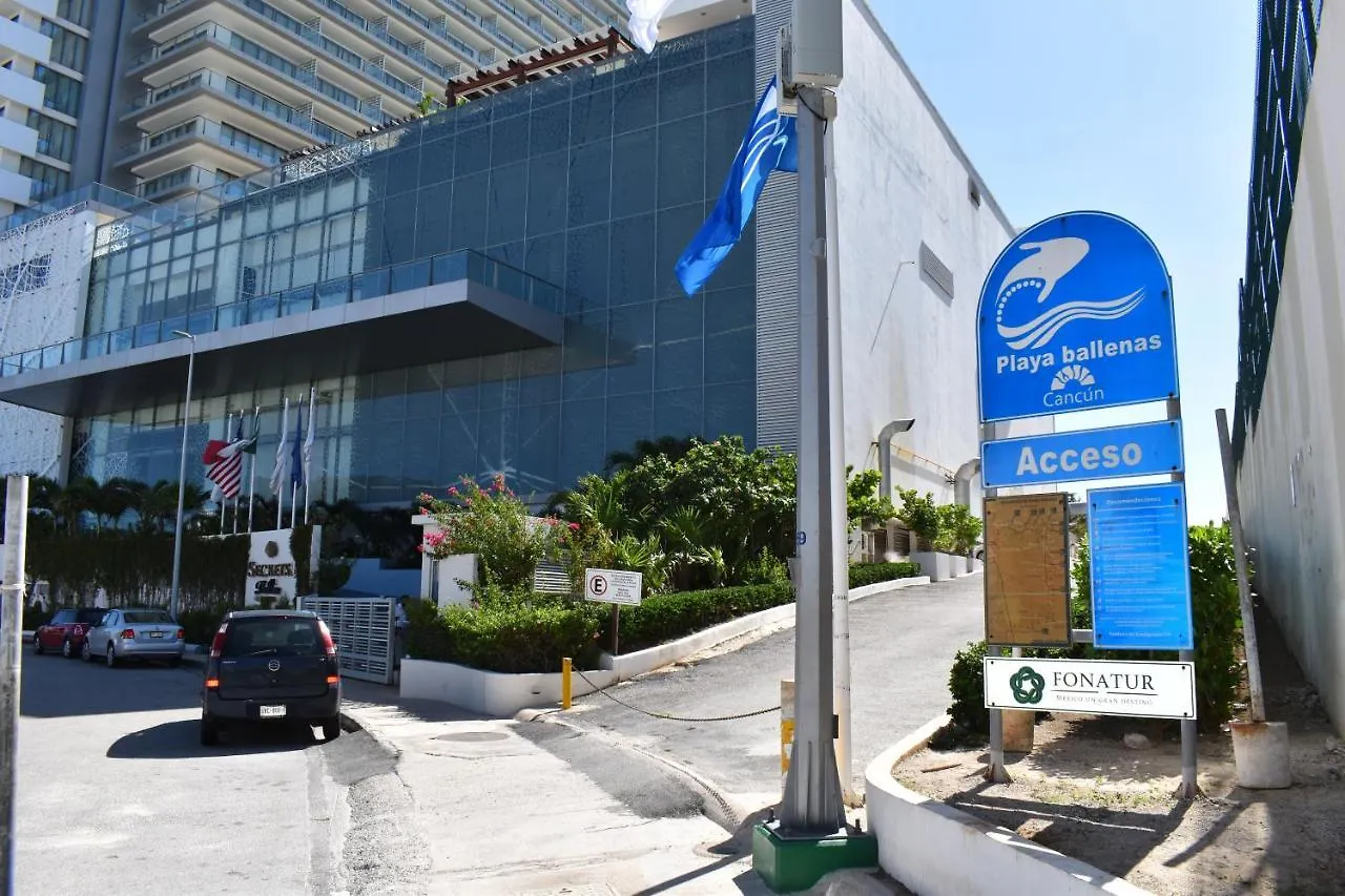 Quintas Del Lago Seaside Apartments Cancun