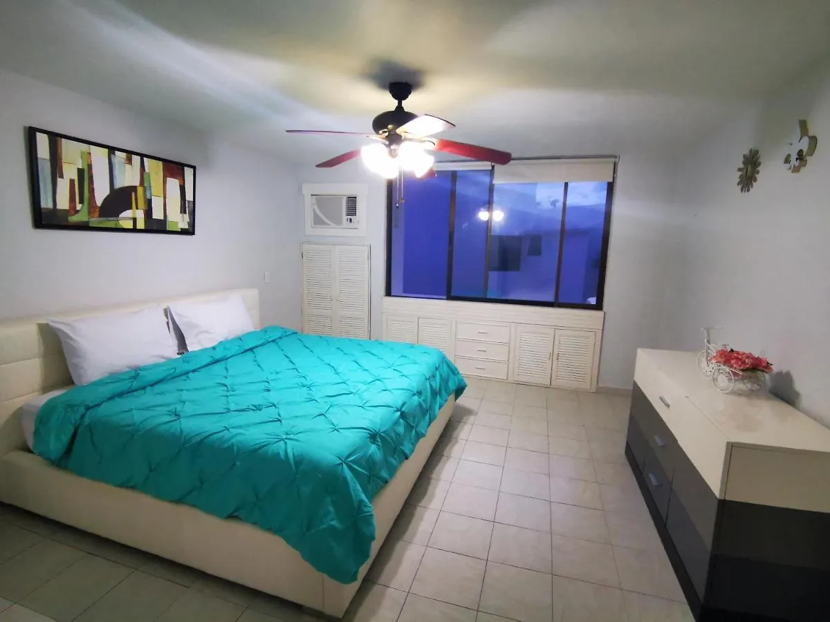 Quintas Del Lago Seaside Apartments Cancun