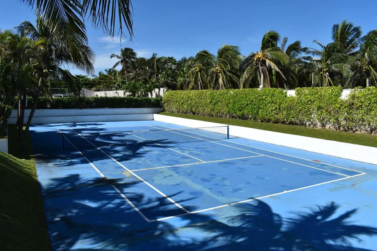 Quintas Del Lago Seaside Apartments Cancun