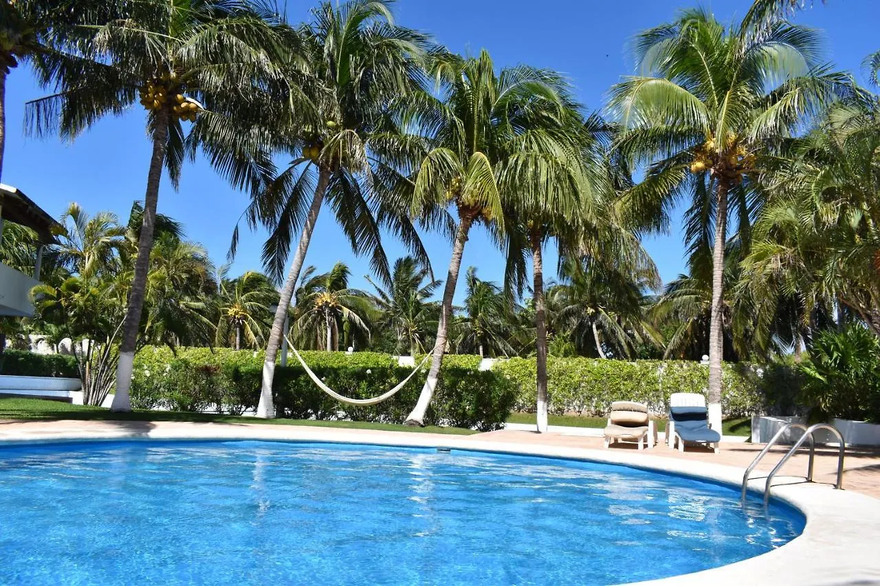 Quintas Del Lago Seaside Apartments Cancún