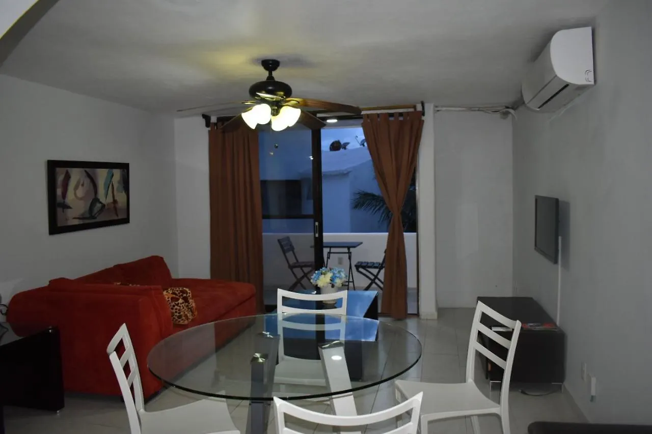 Quintas Del Lago Seaside Apartments Cancún