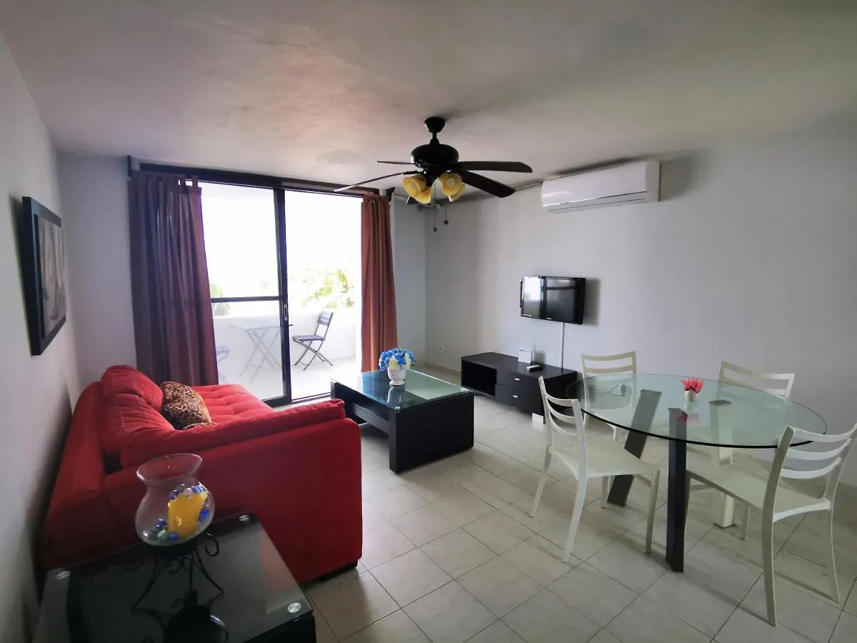 Quintas Del Lago Seaside Apartments Cancún